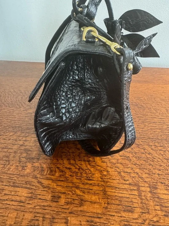 Brahmin Black Croc-Embossed Barrel Bag with Crossbody Strap - Picture 7 of 15